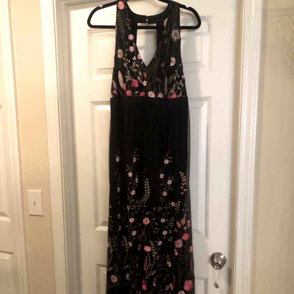 Black dress with flower embroidery